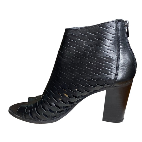 Piampiani Lavorazione Artigiana Italian Laser Cut Ankle Boots Women’s Size 7.5 - Picture 6 of 9